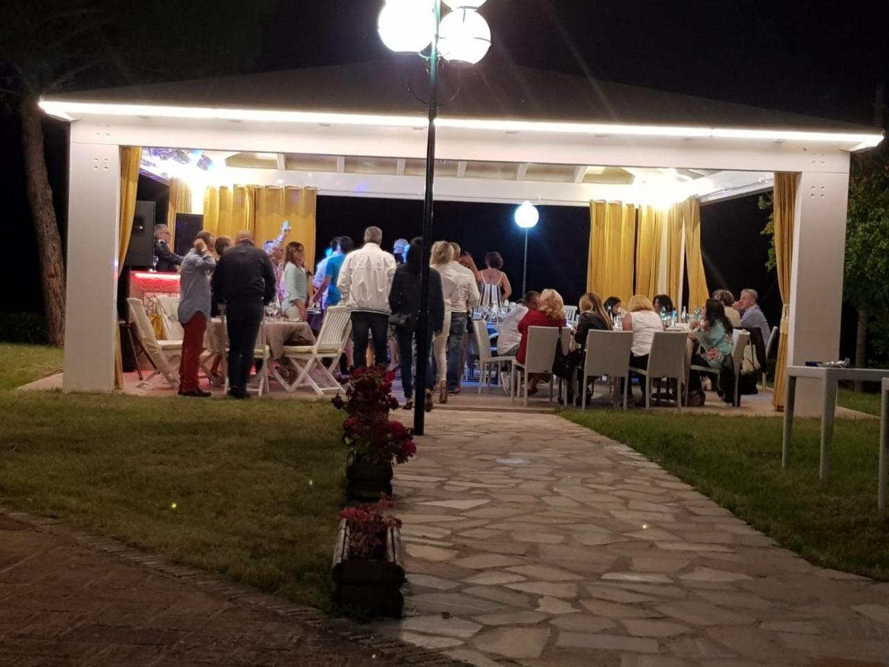 Country House Resort Villa Giardino Degli Eventi Fano Exterior foto
